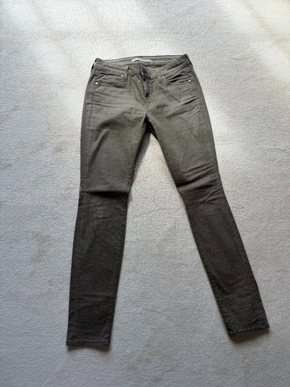 Size 28 Brown (color of the season) Vince Jeans Tapered Leg Excellent Condition
